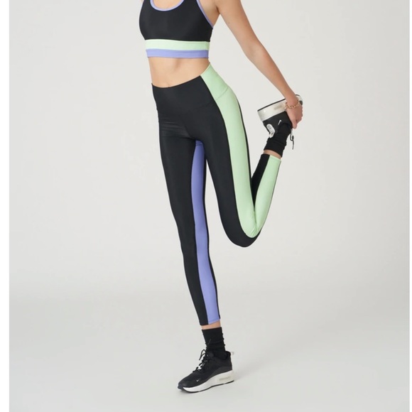Beach Riot Color Block Legging - Picture 2 of 4